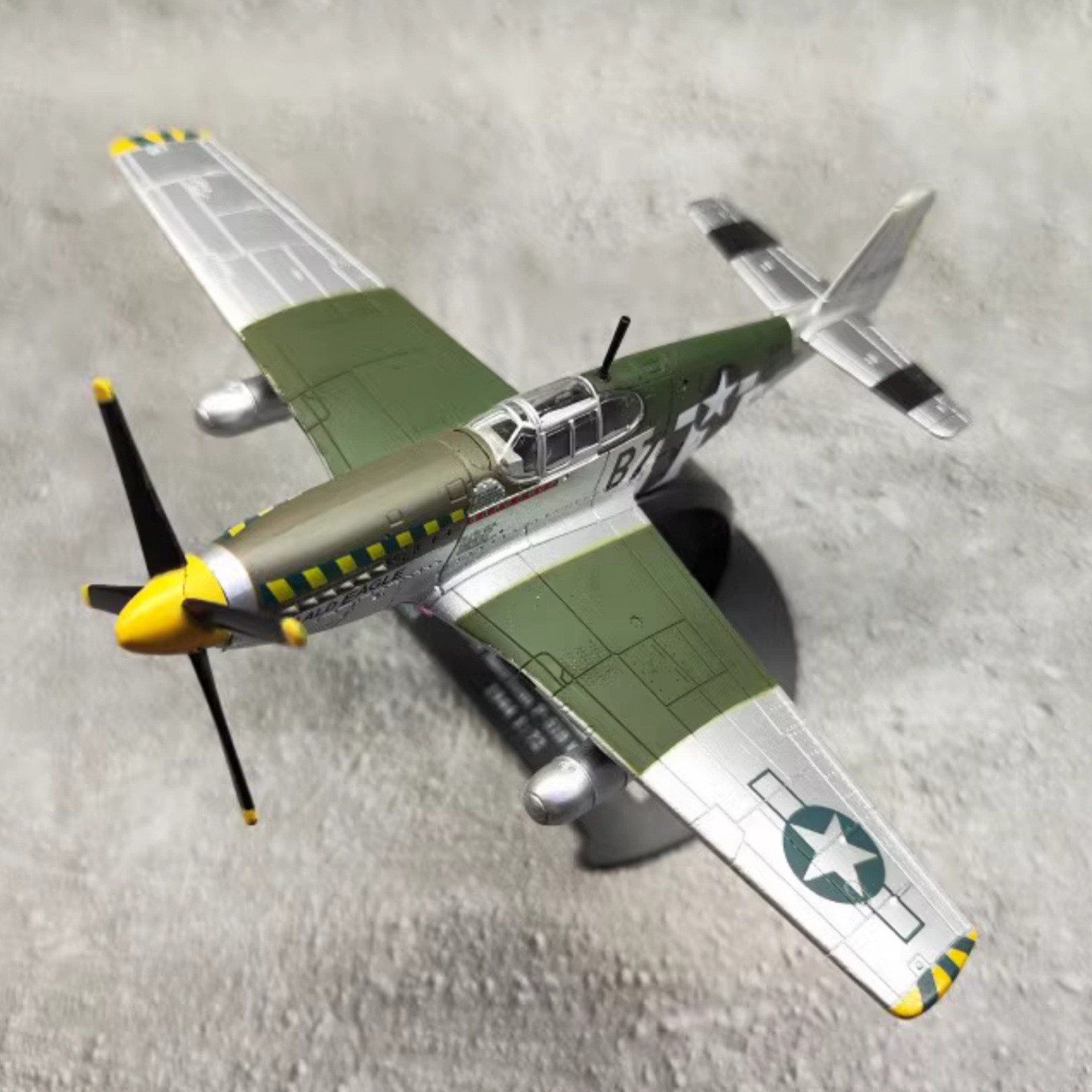 14cm Diecast Alloy 1/72 WWII North American P-51B Mustang Fighter Model Display