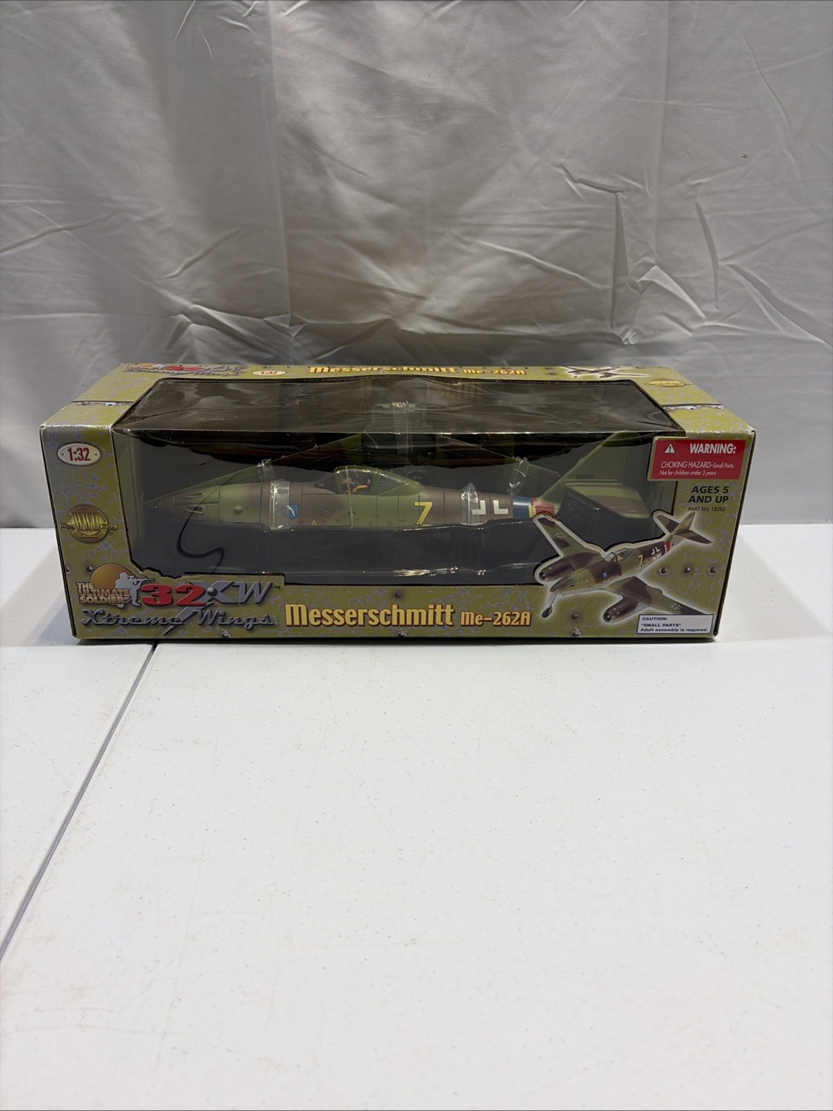 Ultimate Soldier 1:32 Messerschmitt Me-262A-2 Limited Edition Red B. New Sealed