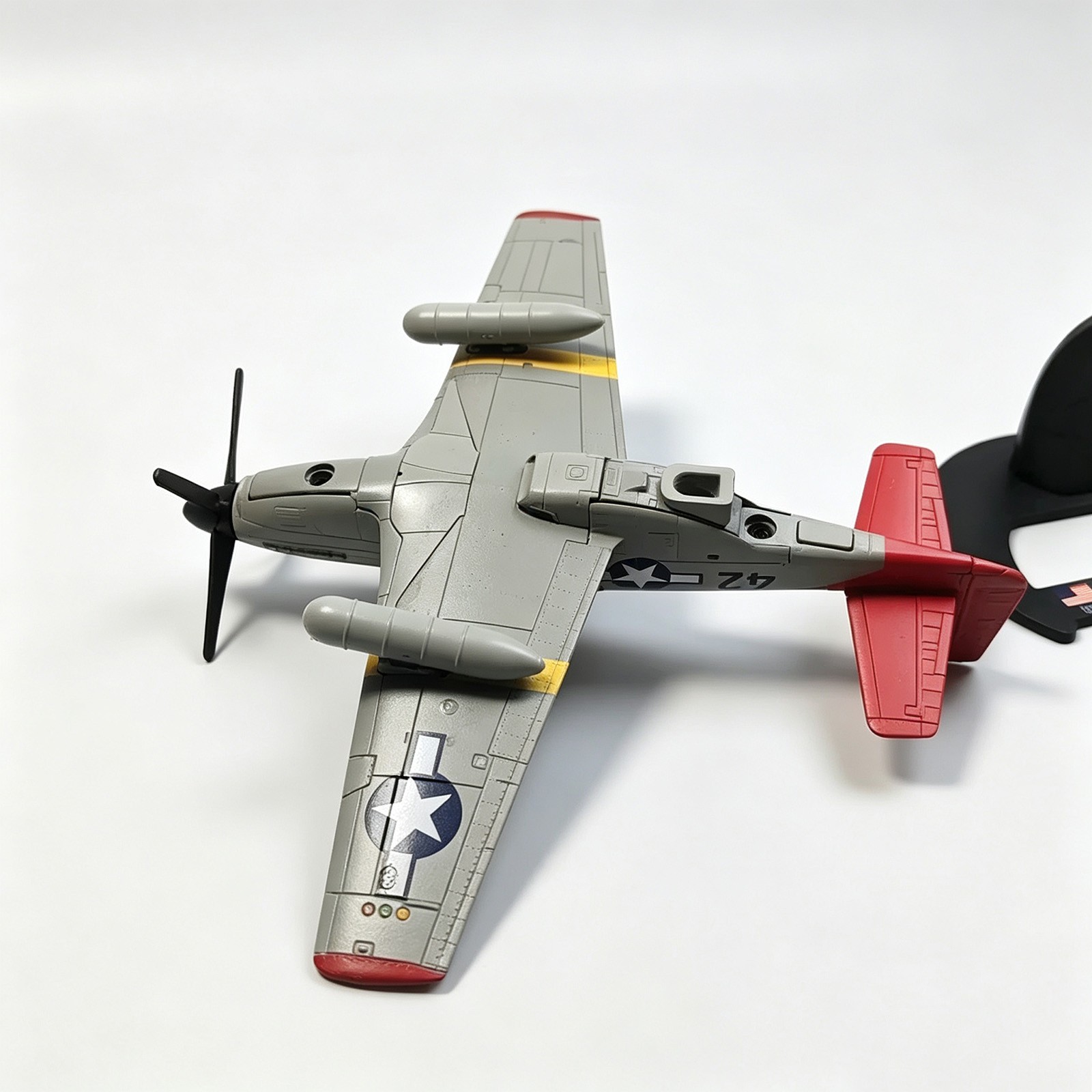 Display Stand Included Diecast 1/72 Scale USAAF P-51B Mustang Fighter Model