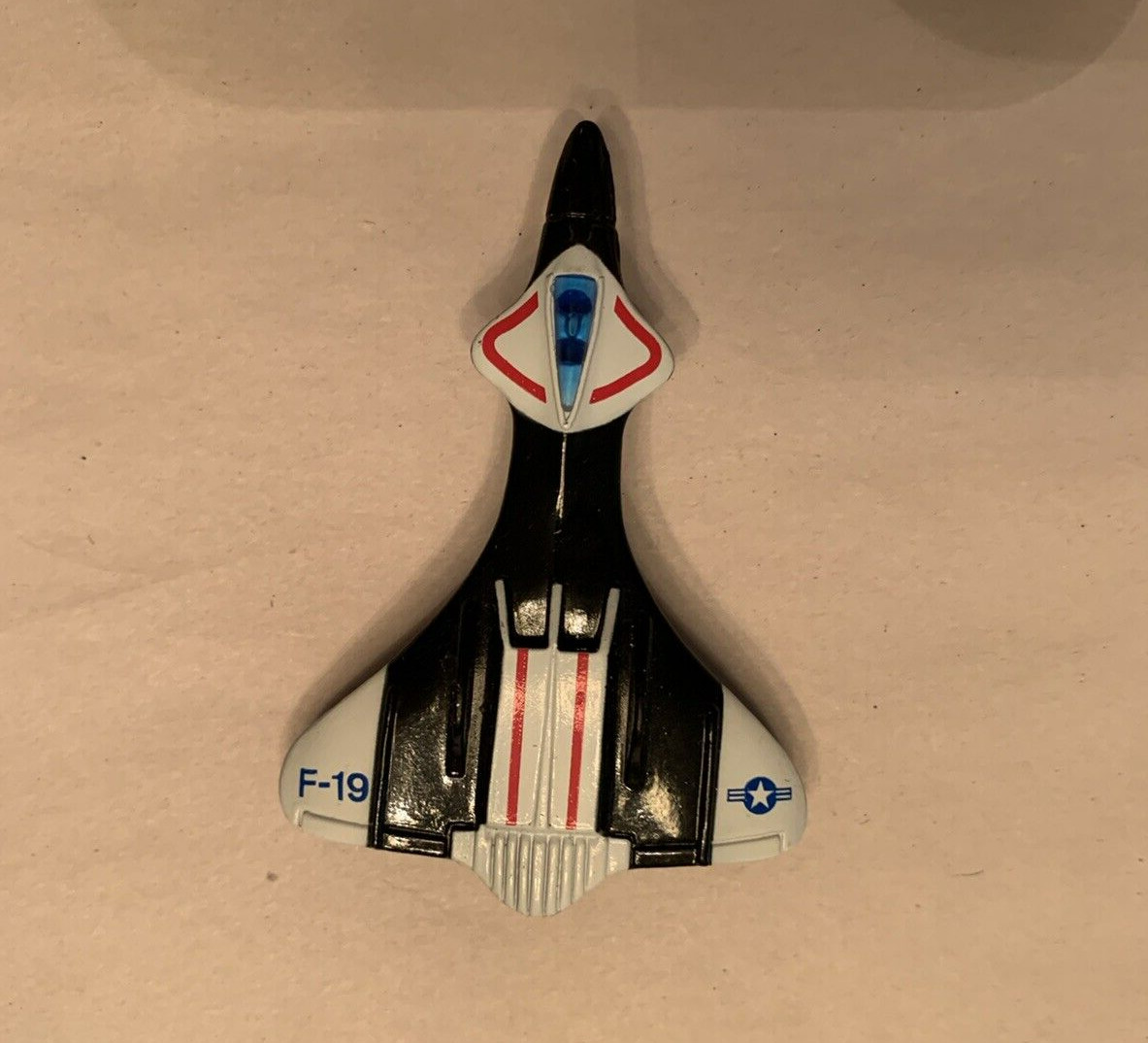4 Diecast type airplanes