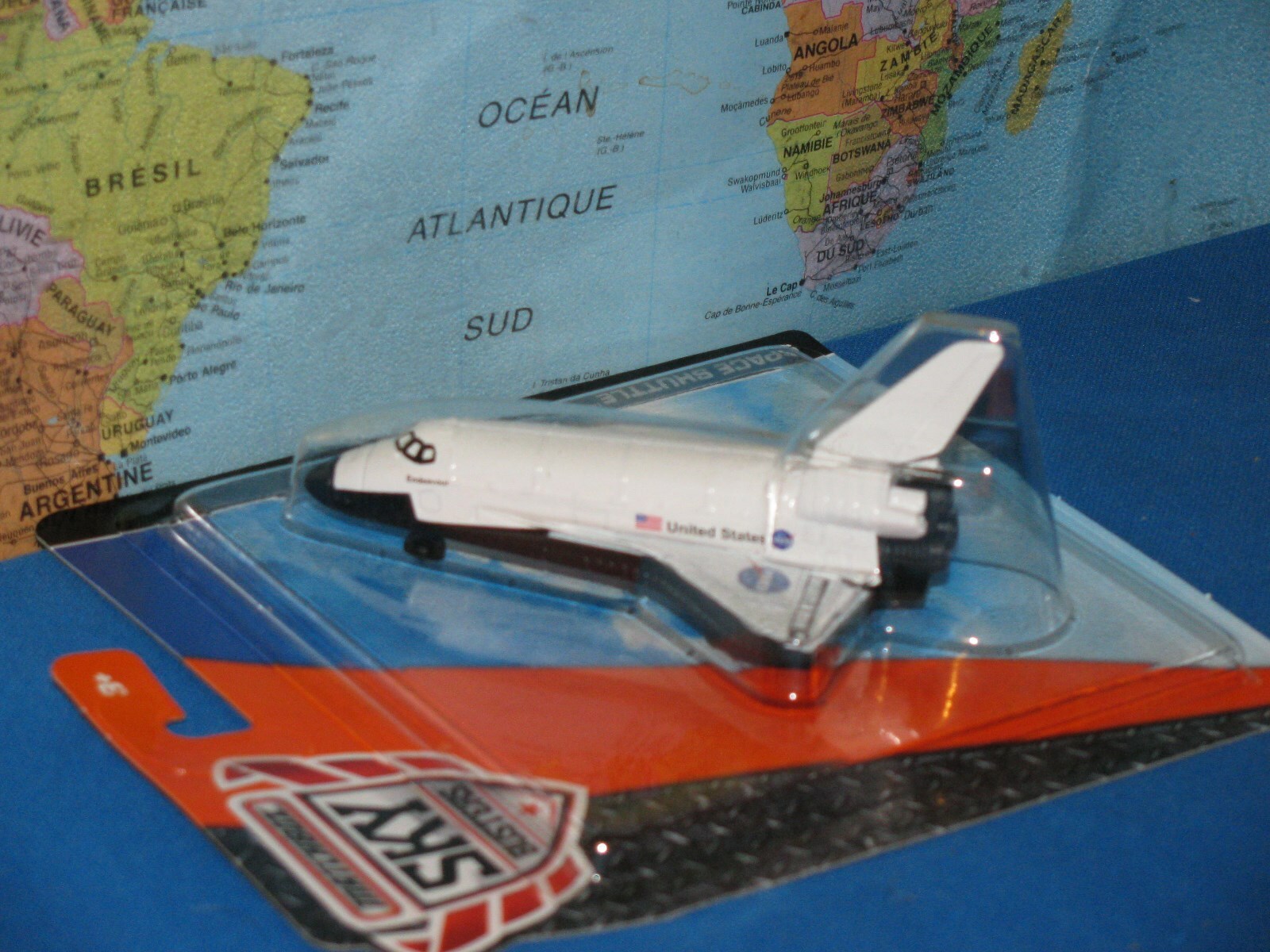 MATCHBOX MBX SKY BUSTERS MISSIONS NASA ENDEAVOUR SPACE SHUTTLE ***BRAND NEW***