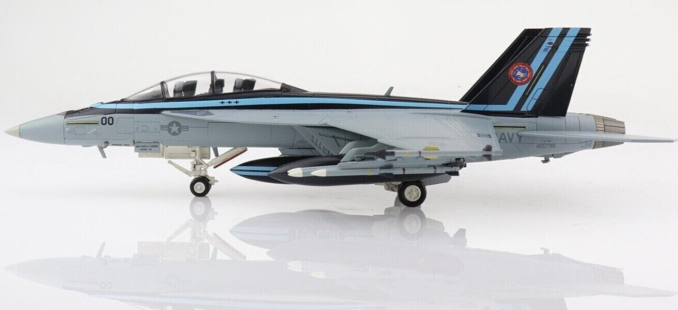 HOBBY MASTER F/A-18F HORNET, “50th Anniv. Scheme” NAWDC, US NAVY TOP GUN.HA5130