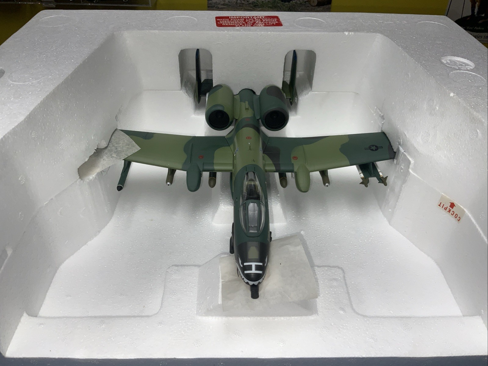 Franklin Mint Armour Collection A10 WARTHOG USAF AIR FORCE B11 B921