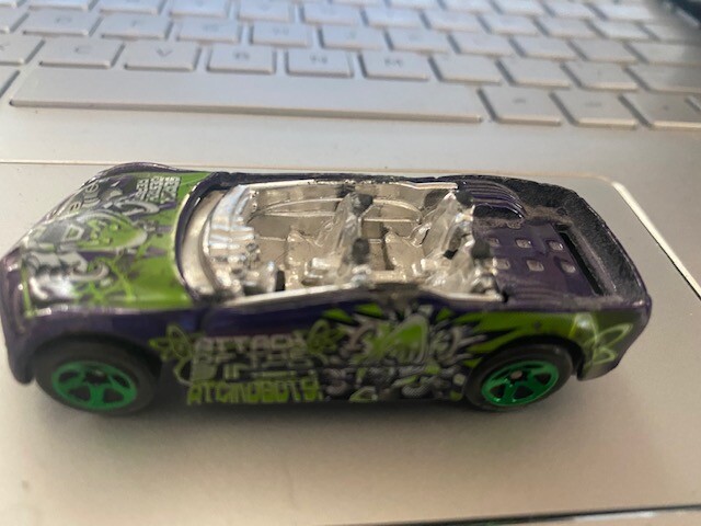 CAR HOTWHEELS PONTIAC RAGEOUS