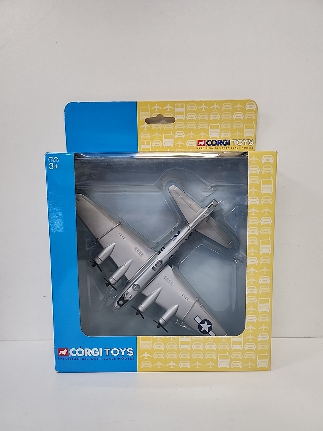 Corgi WB99636 B-17 Flying Fortress 532nd BS USAAF 1944 NEW
