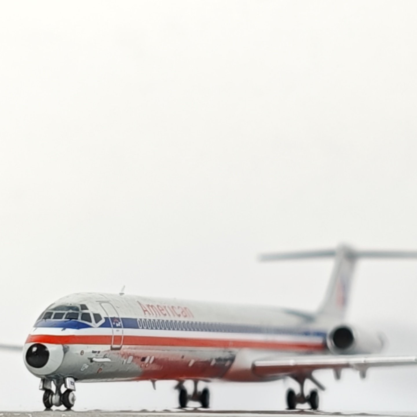 1:400 NG Models American Airlines MD-82 N236AA ​Airplane Diecast Aircraft Model