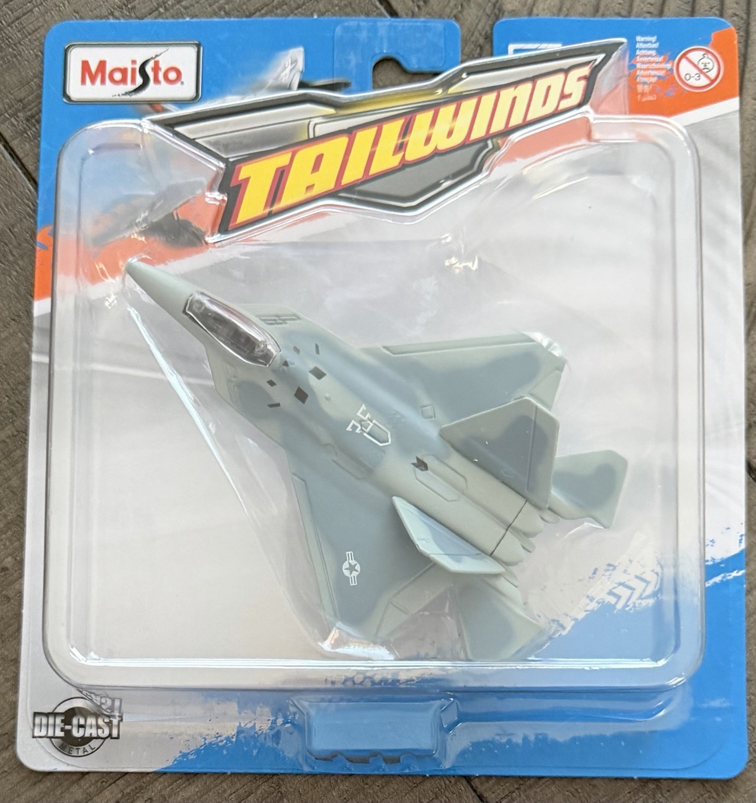 Maisto Tailwinds F-22 Raptor Fighter Jet Lockheed Martin