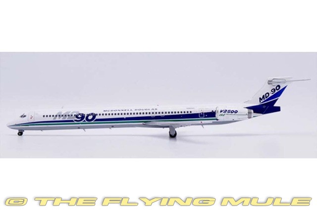 JC Wings 1:200 MD-90 Mcdonnell Douglas N901DC w/Stand