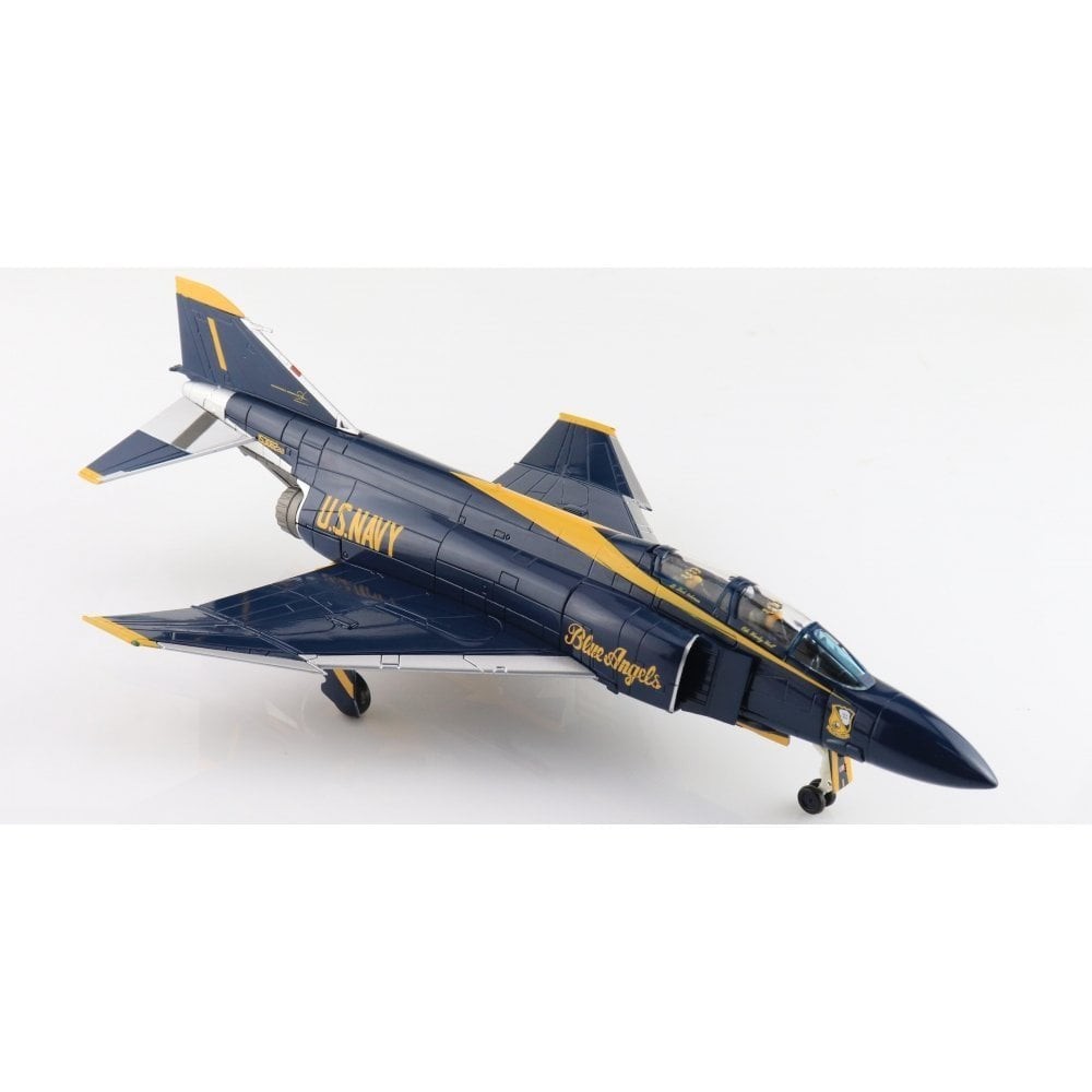 Hobby Master 1:72 F-4J Phantom Blue Angels “Harley Hall” 153812 US Navy, HA19059