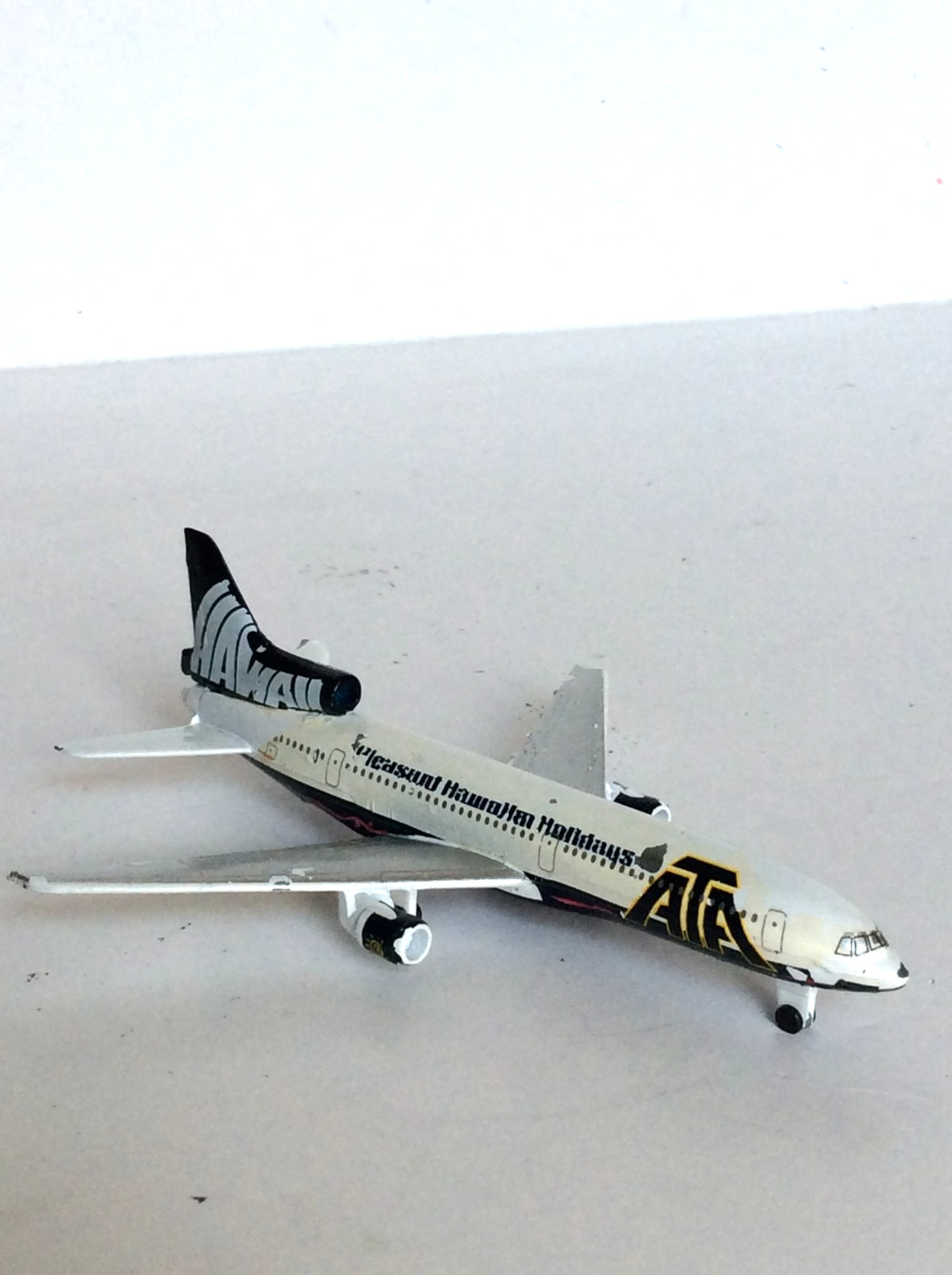 Vintage SCHABAK 1:600 Pleasant Hawaiian Holidays ATA Airlines Lockheed L-1011