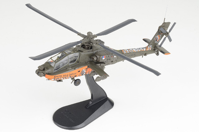 HH1209 Hobby Master AH-64D Longbow Apache 1/72 Model RNLAF Apache Solo Display