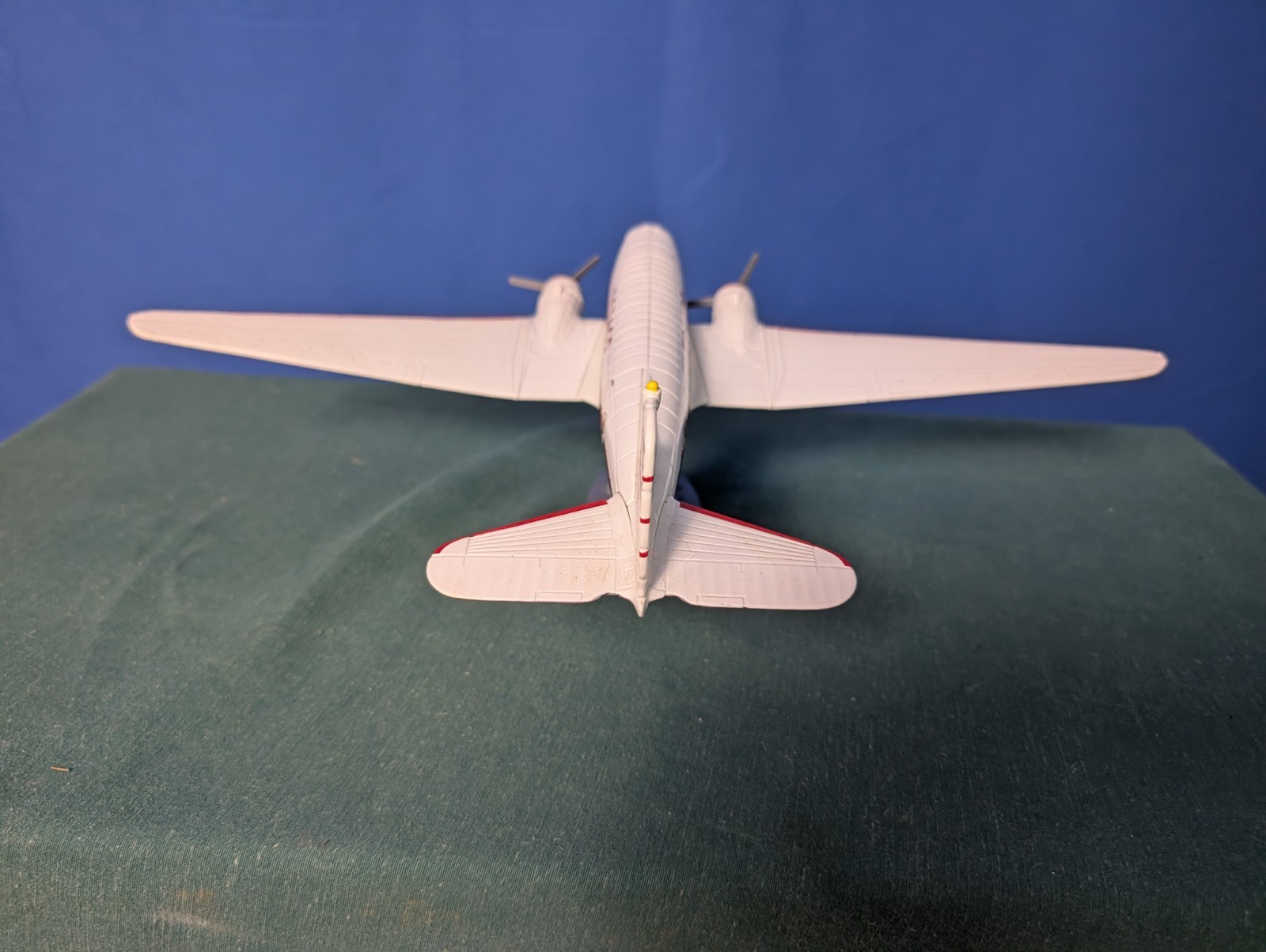 2003 Ertl Texaco Gooney Bird Douglas DC-3C Diecast Metal Replica Airplane