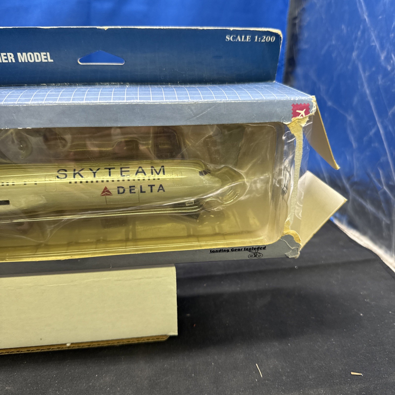 Continental Airlines Boeing 767-400 Delta Sky team 1:200th Scale