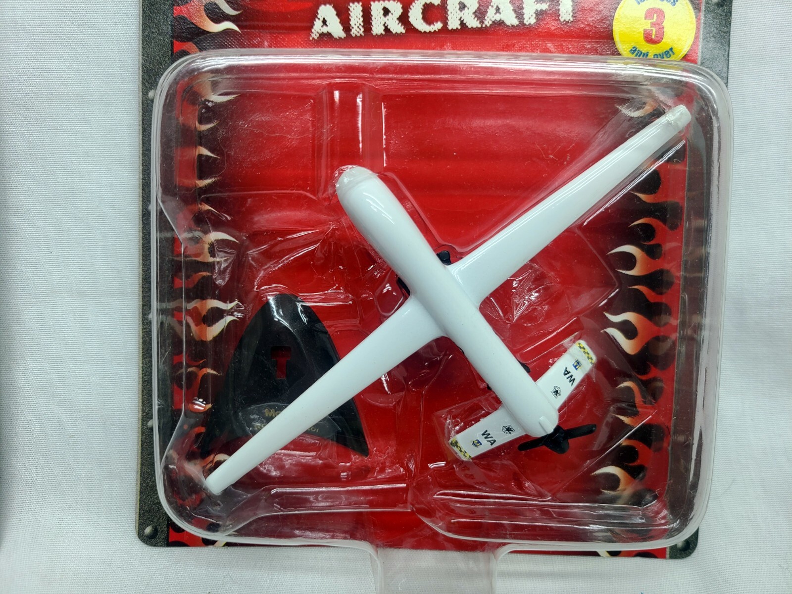 MAISTO DIE-CAST PLANE MODELS -B-17G – RQ-1 DRONE -WITH STANDS (Lot Of 2)-Lot 6