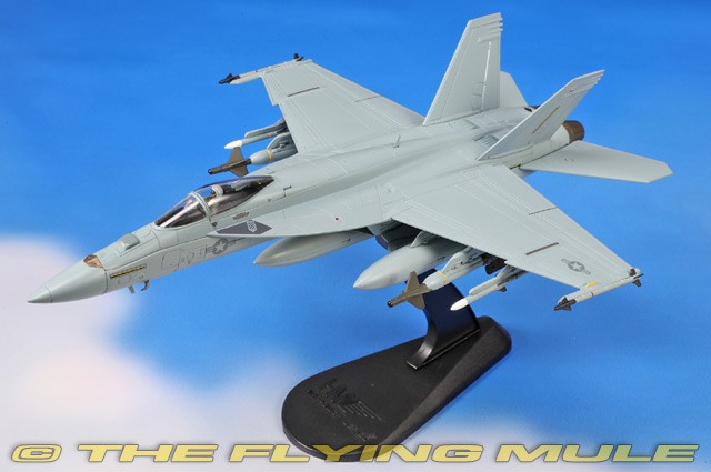 Hobby Master 1:72 F/A-18E Super Hornet USN Dagger Team Dagger w/Decal Sheet
