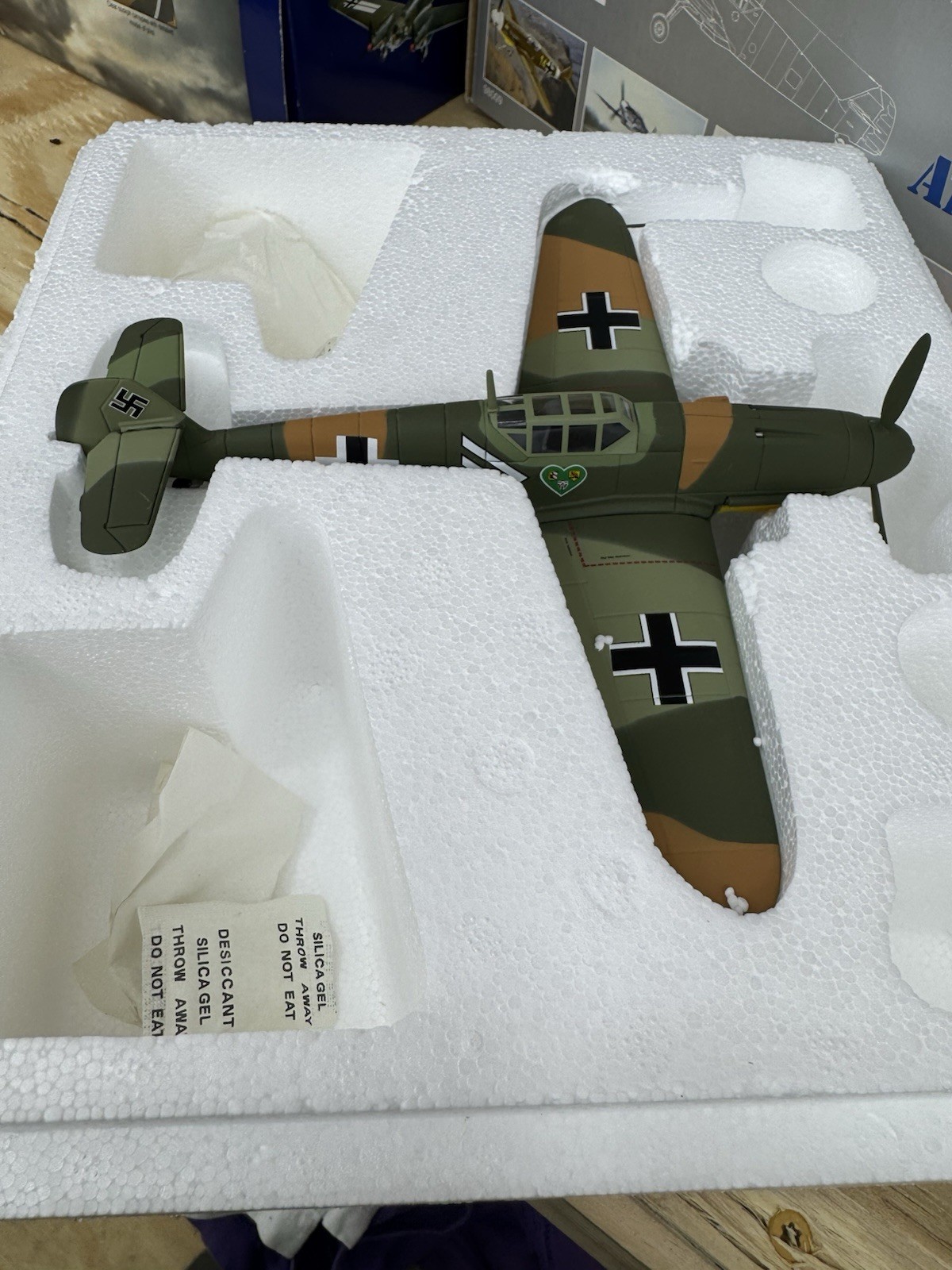 ARMOUR 1:48 ART. 98082 BF 109 F Luftwaffe German WWII DIE CAST PLANE