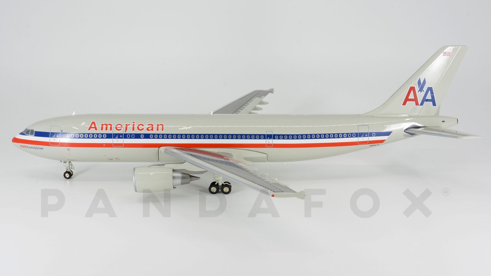 American Airlines Airbus A300-600R N8067A JC Wings XX2825 Scale 1:200 RARE