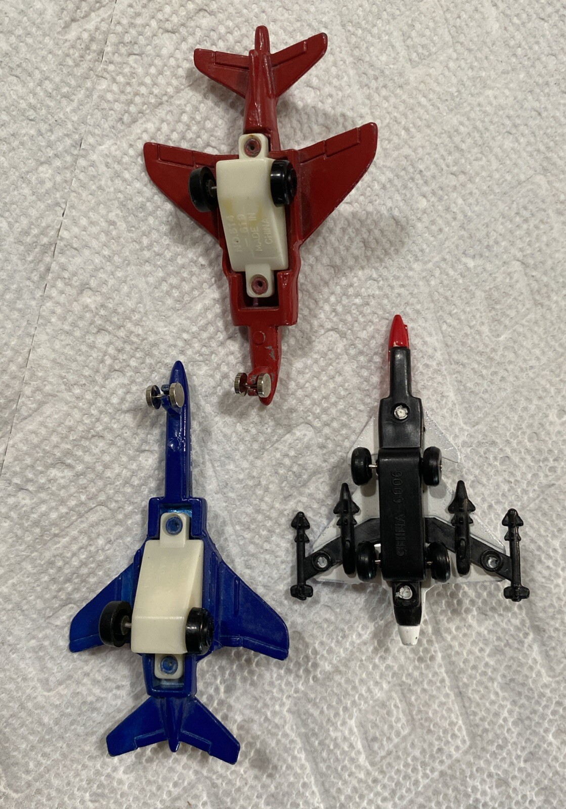 Mini Toy Airplanes (3) Red/White/Blue -Unbranded-Preowned