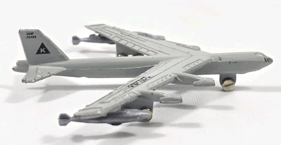 Zylmex Dyna-Flites Boeing B-52 Stratofortress U.SAF Zee A141