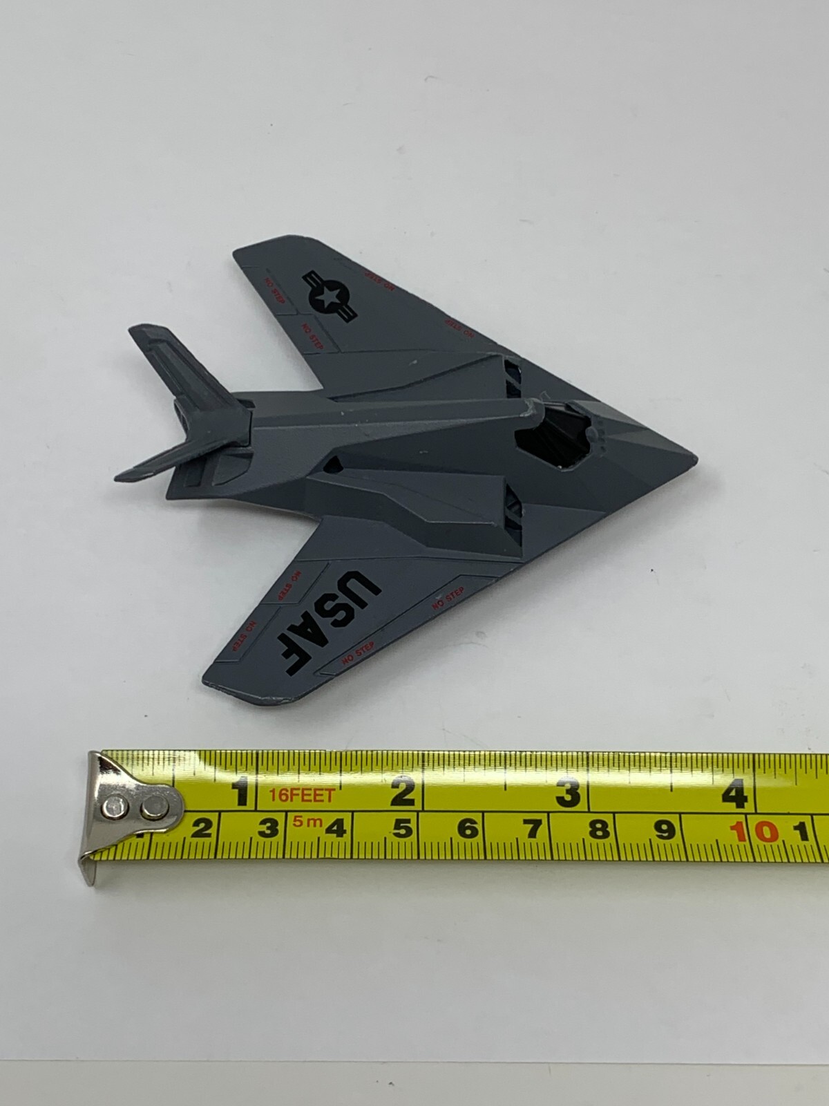 Matchbox 1990 Stealth Fighter F-117A 4″
