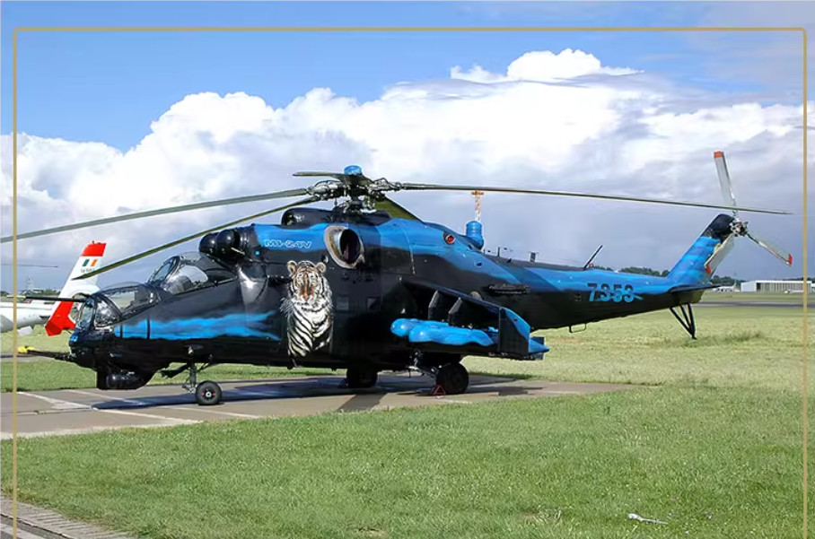 1:48 BLESS Polish Air Force Mi-24V Hind NTM 2005 Attack Helicopter Diecast Model
