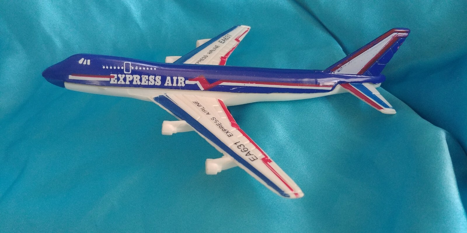 Express air plane diecast metal and plastic 5 inch wingspan
