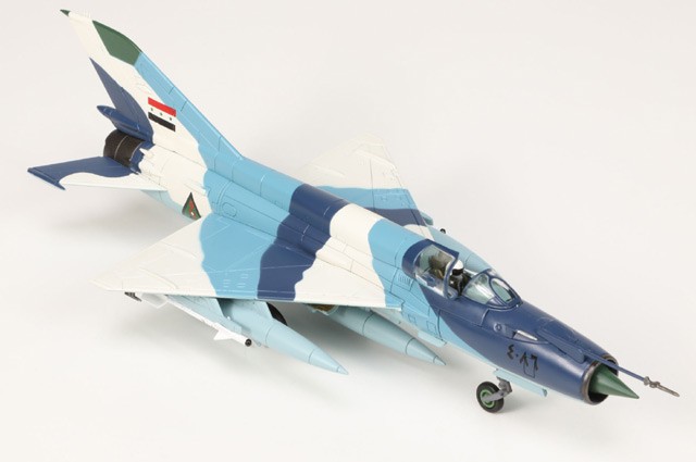 Hobby Master 1/72 MiG-21 Fishbed IQAF 9th Sqn