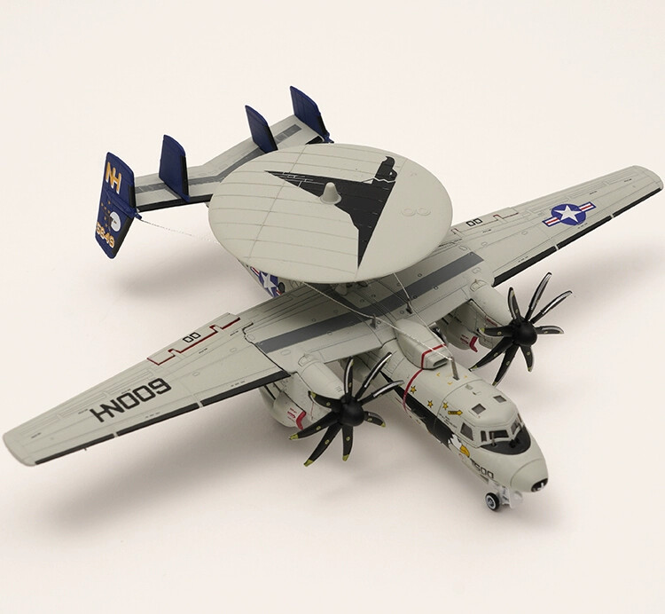 S14 1/144 E-2C Aviation Fighter 024 Hawkeye US Navy VAW-117″Wallbangers”, Nimitz