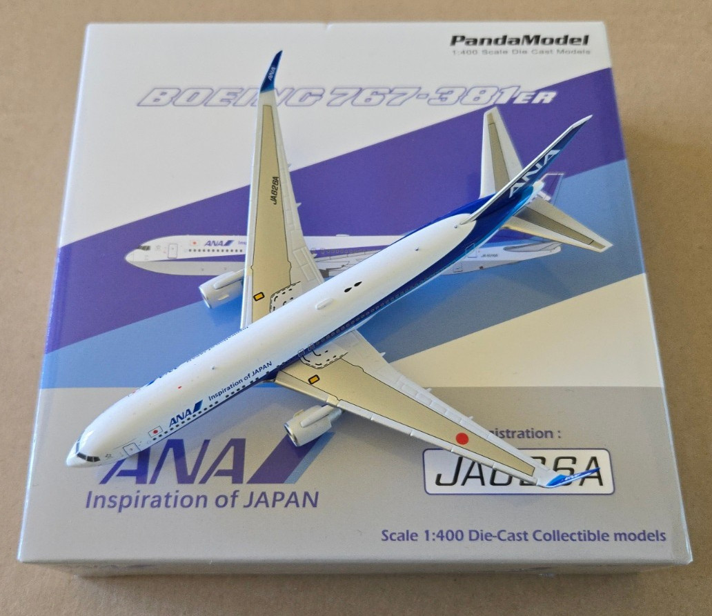 1:400 Boeing 767-300ER ANA All Nippon Airways JA626A Panda Model