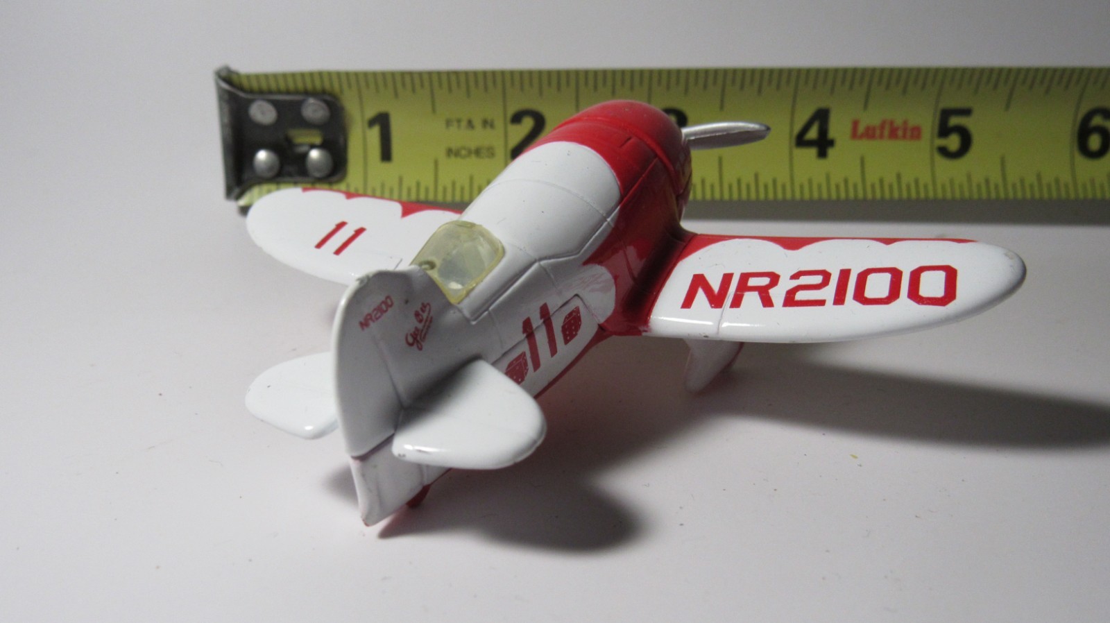 Matchbox Sky Busters Gee Bee Model R Super Sportster Diecast Plane – Red/White #