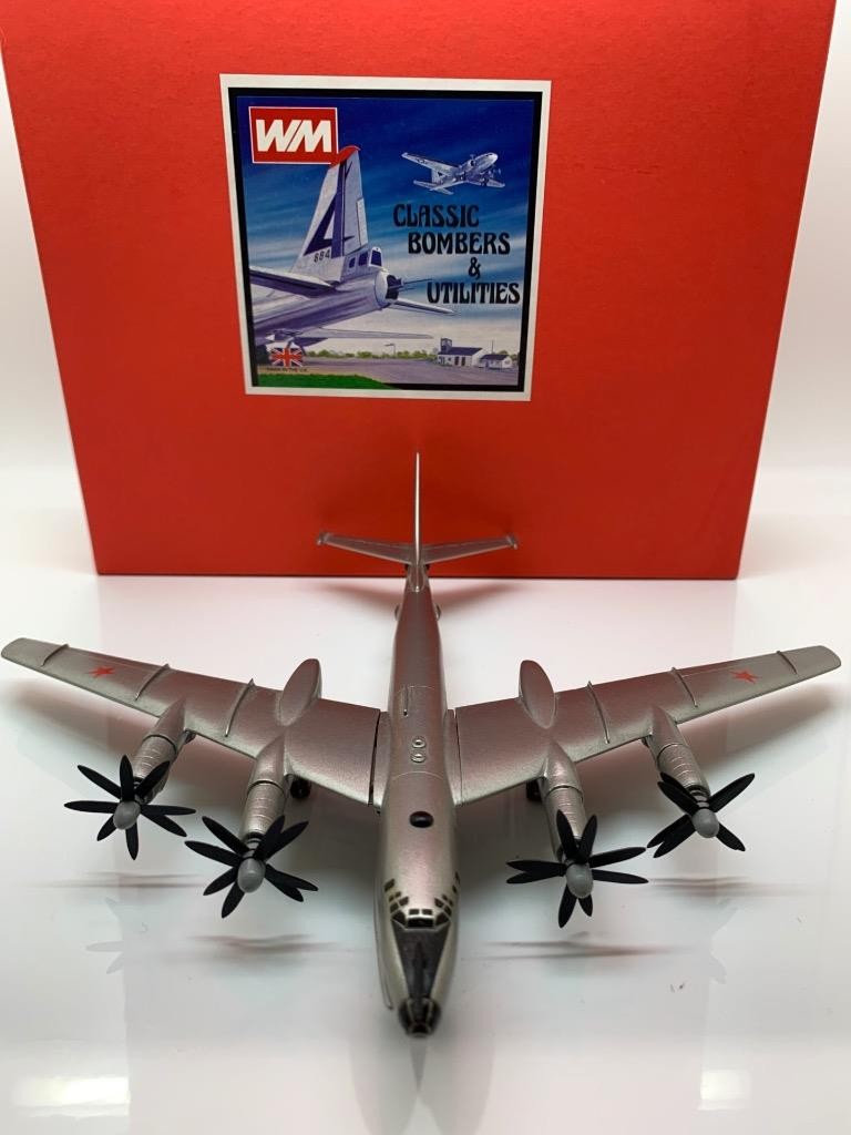 WESTERN MODELS TUPOLEV TU-95 BEAR SOVIET AIR FORCE 39 CBU-20 1/200