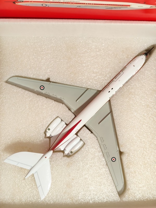 JC Wings 1:200 Royal Aircraft Establishment Vickers VC-10 1101 XX914 JC2019