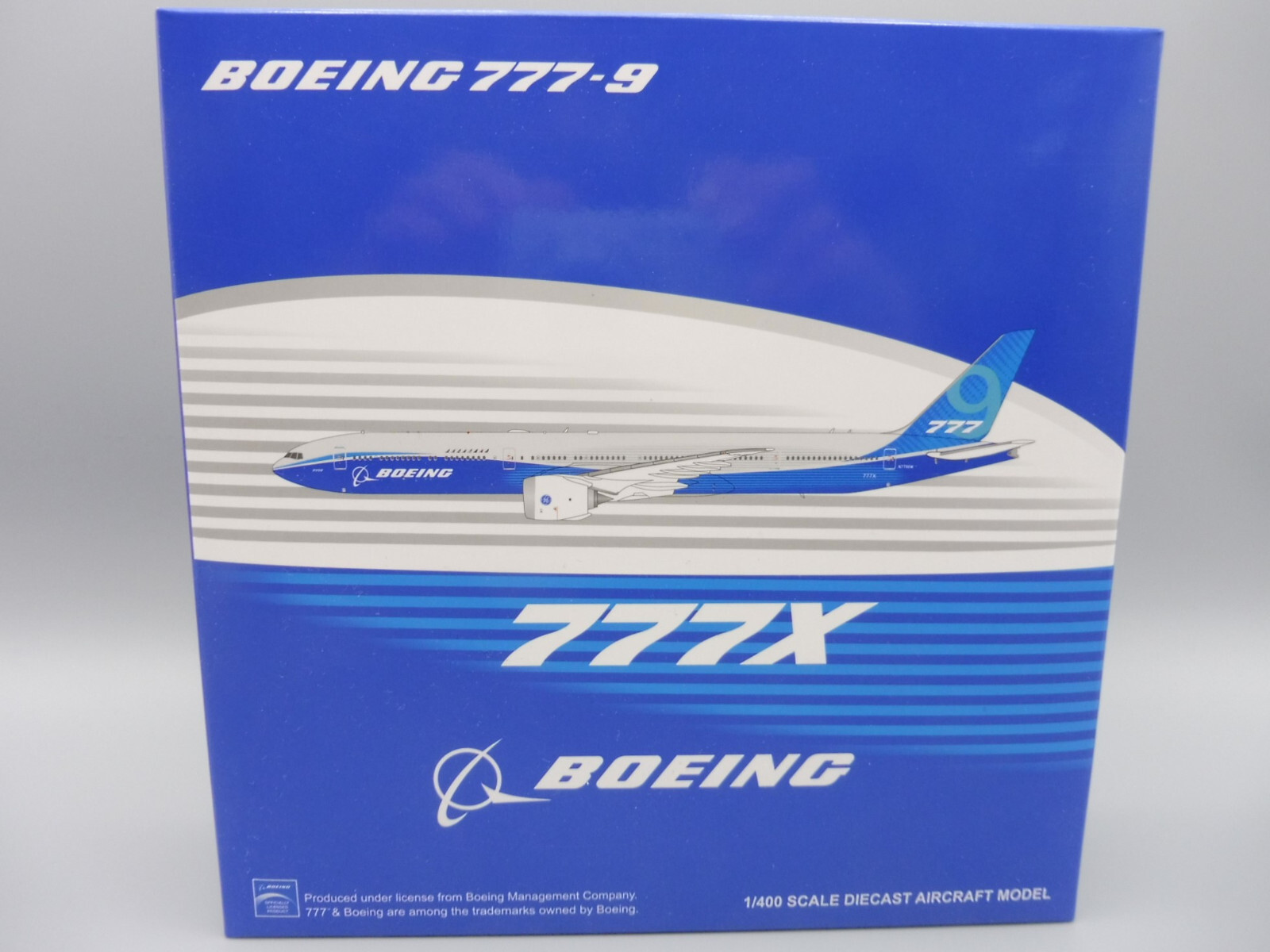 Boeing 777-9 House Colours 1/400 JC Wings LH4160X 777 Folded Wingtips N779XW