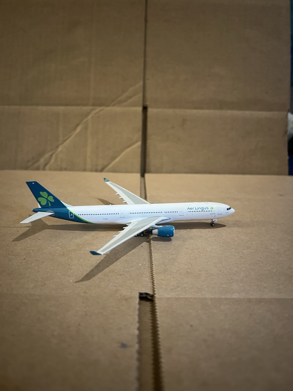 1:400 Phoenix Models Aer Lingus Airbus A330-300 D-EILA