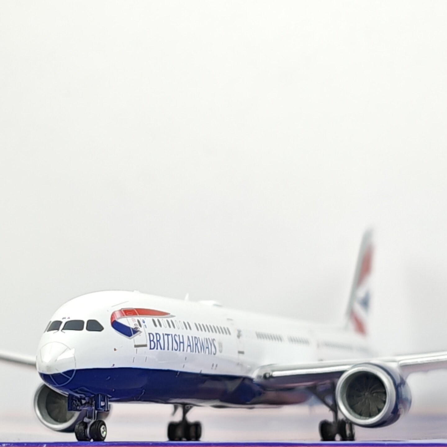 Phoenix 1:400 British Airways B787-10 G-ZBLA Alloy Diecast Aircraft Model