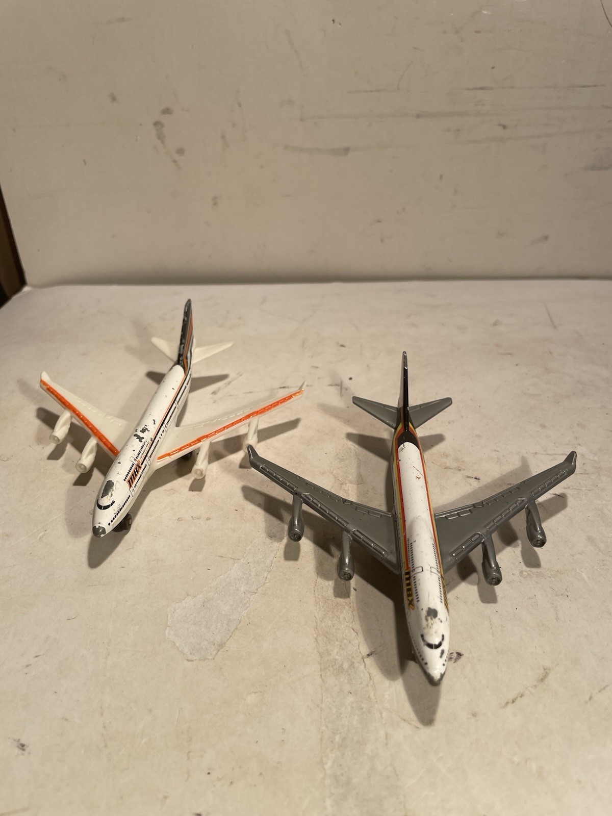 Vtg Matchbox Skybusters MBX Boeing 747-400 Commercial Airliner Set Of 2 VG 1693