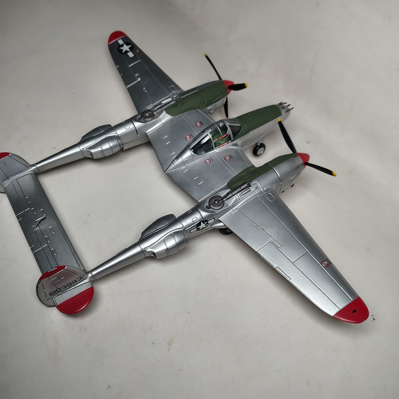 P-38J LIGHTNING USAAF 49TH FG 9TH FS RICHARD BONG 1942 – CORGI 1:72 NO BOX