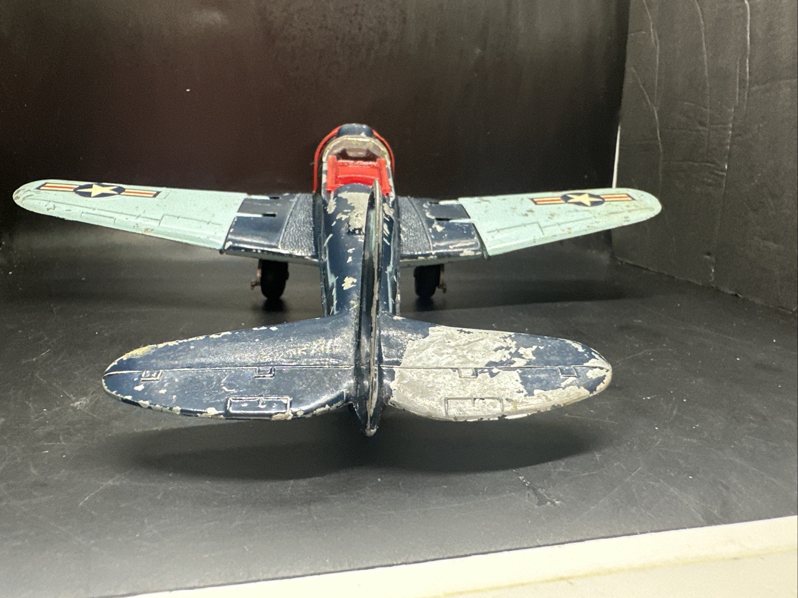 Hubley American Eagle Navy Fighter Bomber Aircraft Carrier 21214 P-47 Dauntless