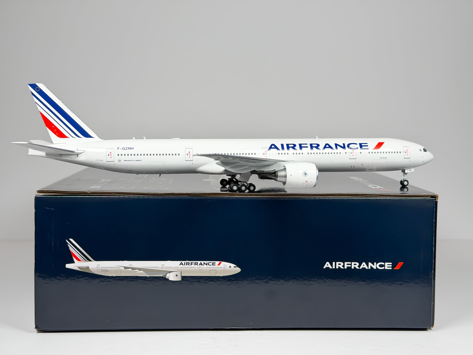 Air France Boeing 777-300ER 1:200 Gemini Jets F-GZNH (G2AFR1282)