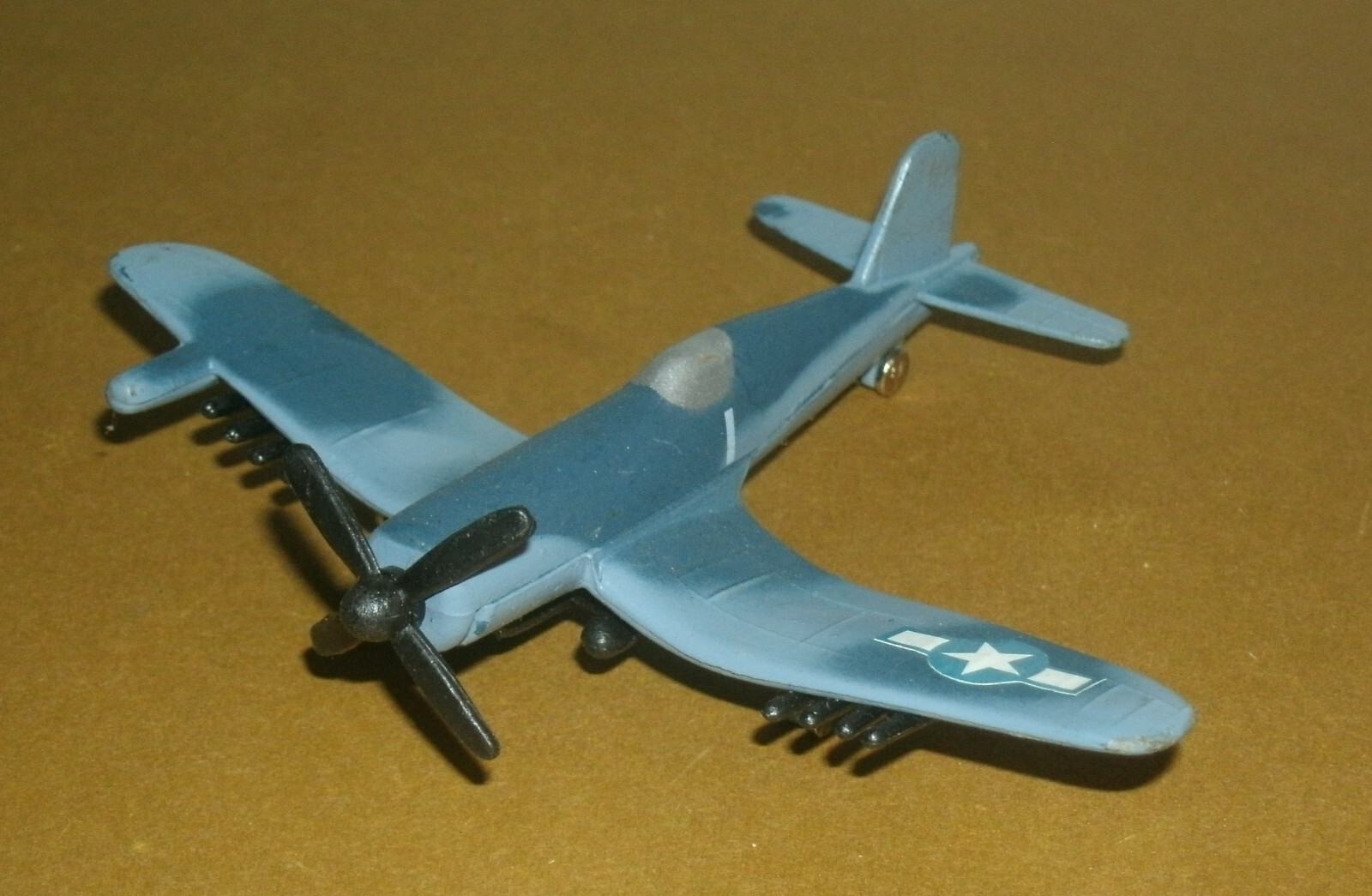 1/135 Scale USAF Vought F4U-4 Corsair WW2 Bomber Airplane (3″) Zee Toys A116