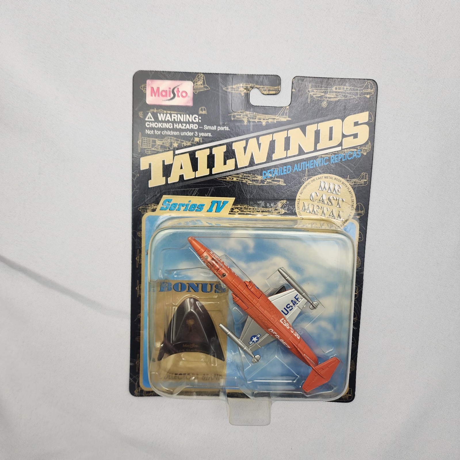 Vintage Maisto Tailwinds series IV F-104 Starfighter 2000 die cast metal