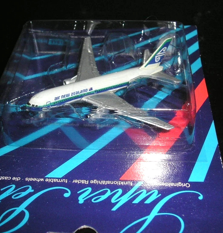 AIR NEW ZEALAND. B767-200 .SCHABAK # 907/79.Scale 1:600. New Blister Box.