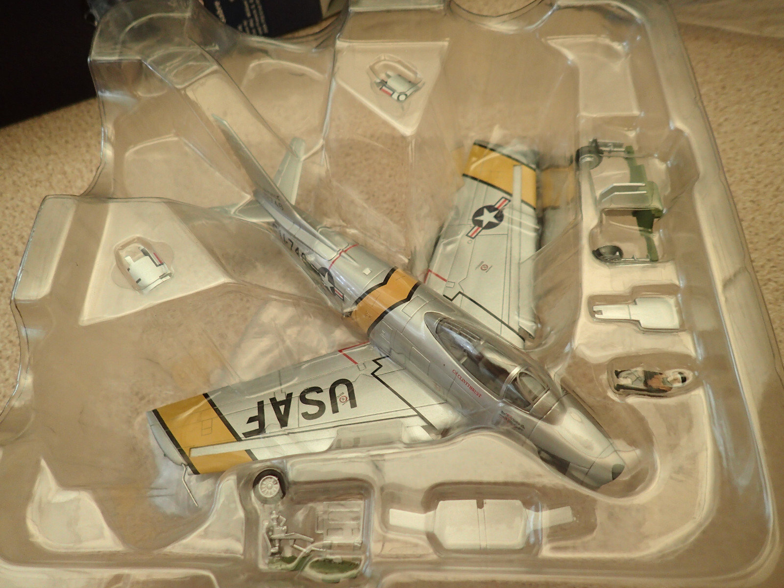 Hobbymaster HA4315 1:72 North American F-86 Sabre FU-746 Oct 1951 Factory Sealed