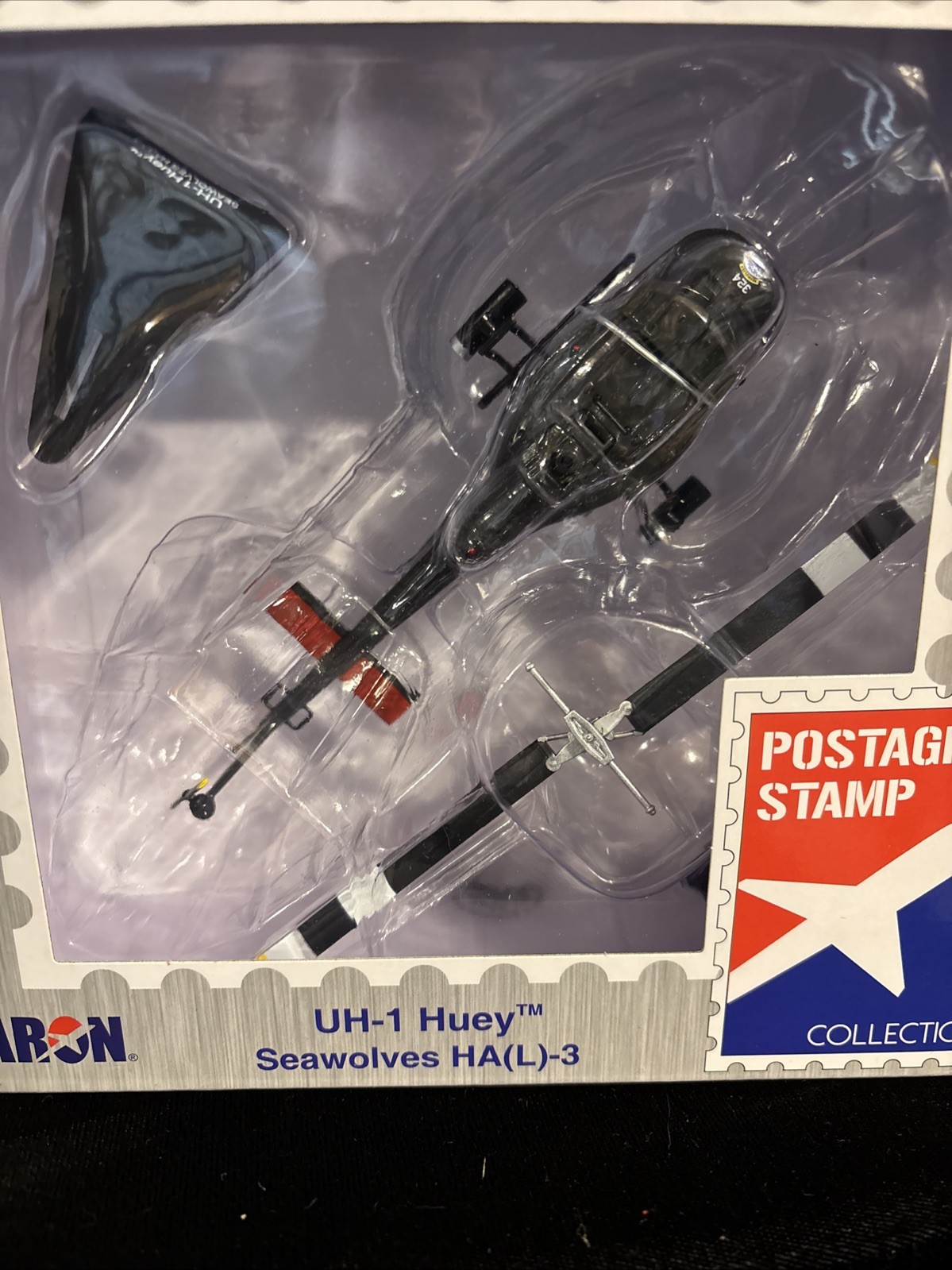 DARON PS5601-4 UH-1 HUEY SEAWOLVES HA(L)-3 DIECAST HELICOPTER-1:87 SCALE