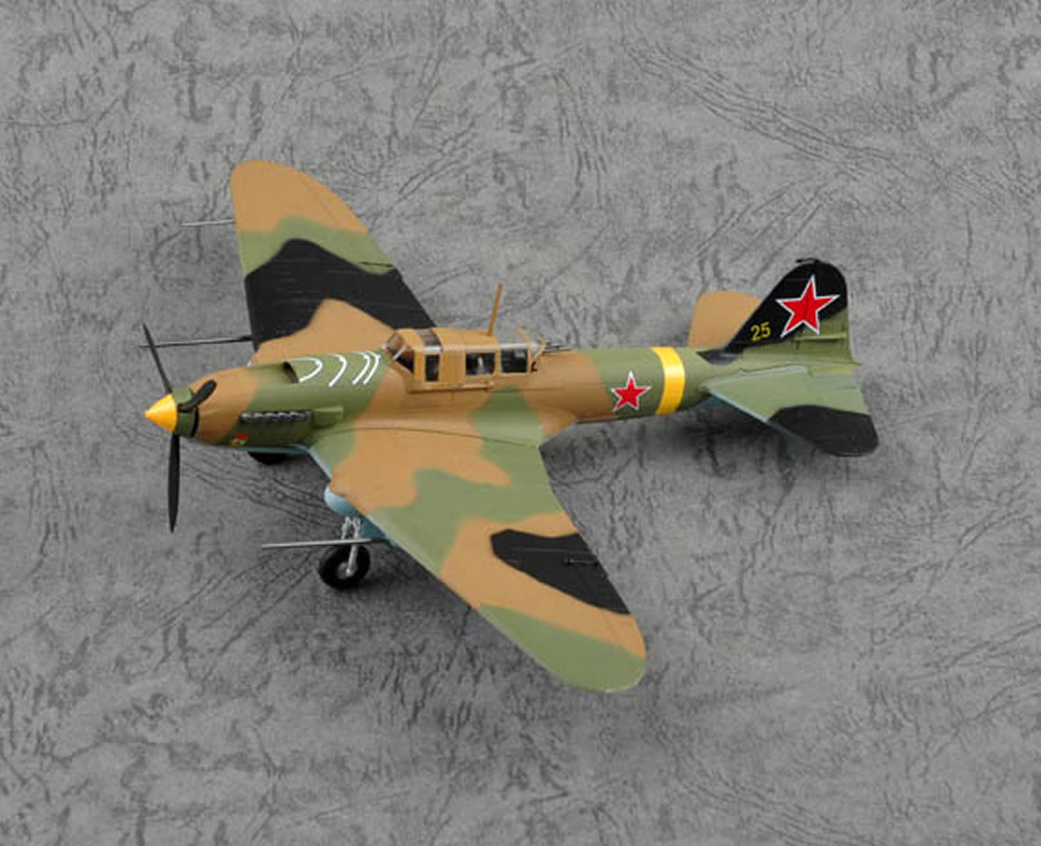 Easy Model 1/72 Soviet IL-2M3 Yellow 25 Plastic Fighter Model #36413