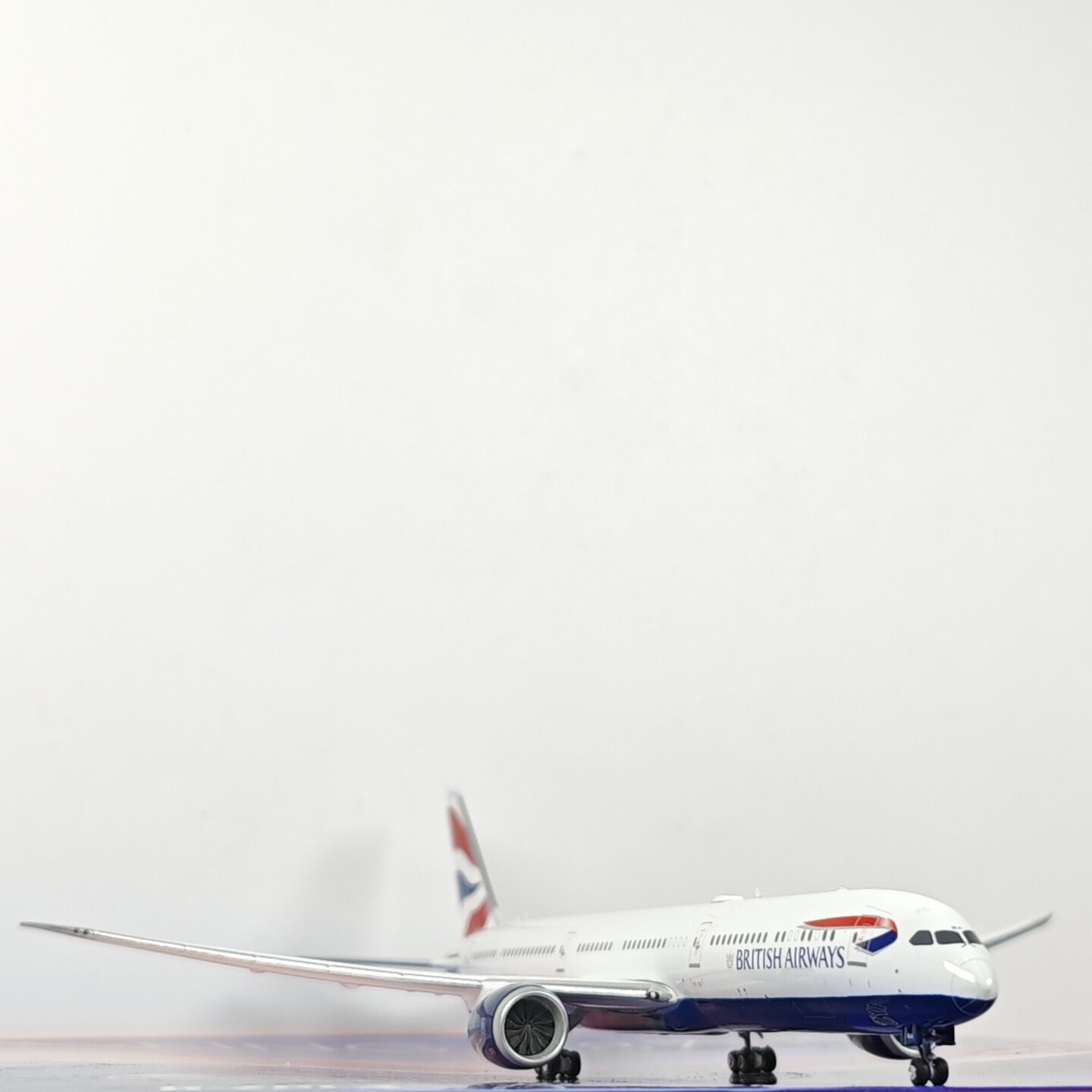 Phoenix 1:400 British Airways B787-10 G-ZBLA Alloy Diecast Aircraft Model