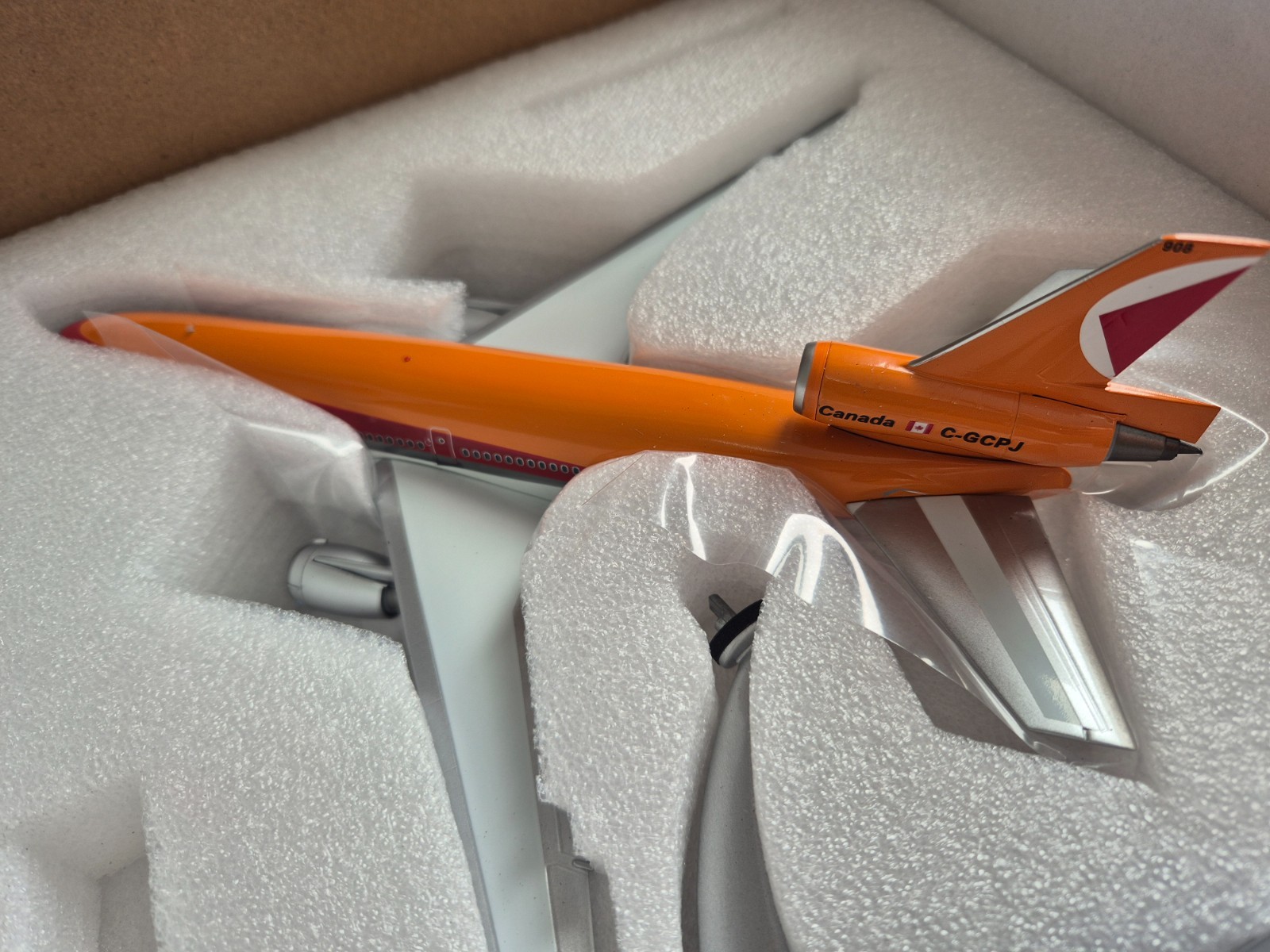 Inflight 1/200 Douglas DC10-30 CP Air / Canadian Pacific C-GCPJ, Limited Edition