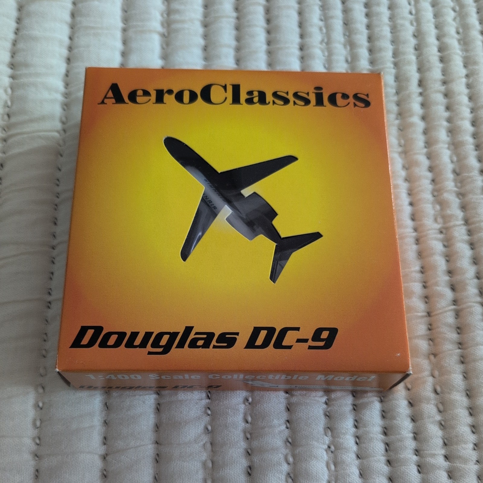 AeroClassics 1:400 Finnair DC-9 OH-LYC Blue Stripes Retro Jet Model ACFIN088