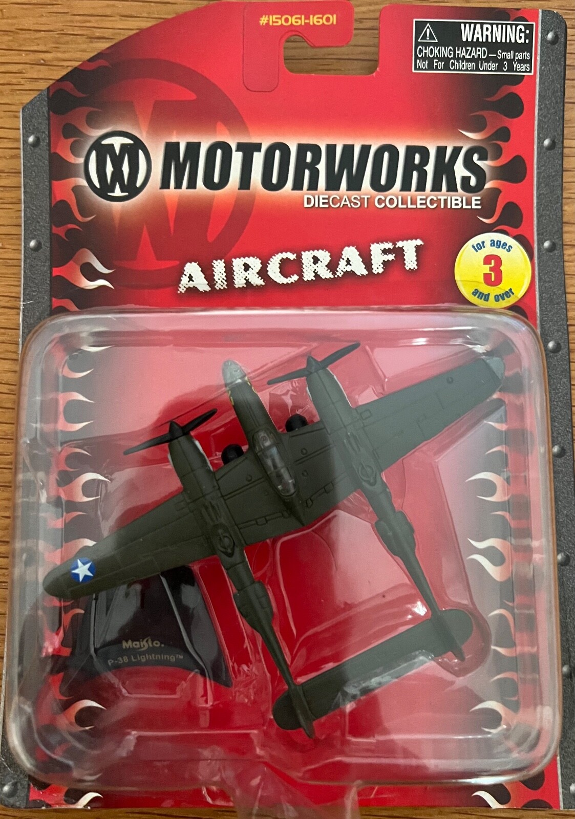 Motorworks Diecast Collectible P38 Lighting 1:40 Scale Airplane Series Replica