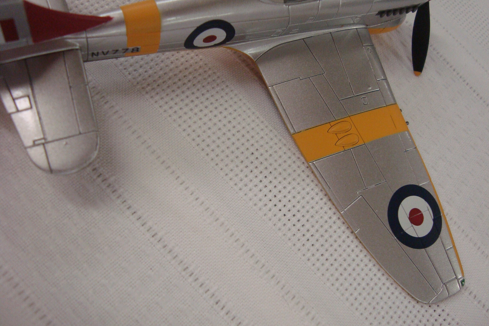 ES30 – HAWKER TEMPEST SkyMax Models with Stand in Original BOX